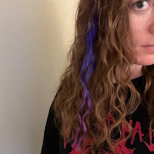 Extension Capelli Colorati Con Clip Blu zaffiro 12 pezzi 22 pollici Lungo Dritto Sintetiche Resistenti al Calore per Bambini Ragazze Donne Festival Feste Halloween Cosplay