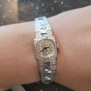 Alexa added a photo of their purchase