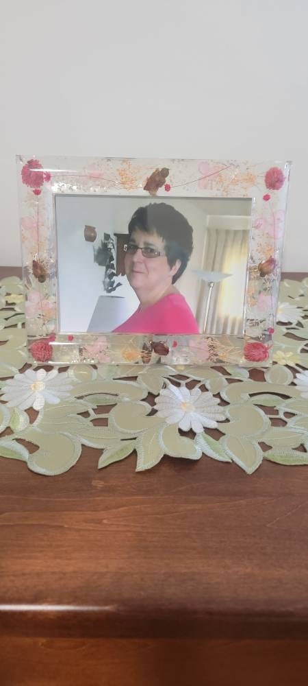 Resin Pressed Botanical Dried Flower Photo Frame - Perfect Gift for HER | Housewarming Gift | Wedding Gift | Bridesmaids Gift | 4x6 5x7