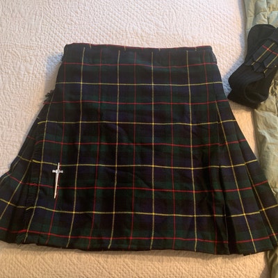 Scottish 8 Yard TARTAN KILT With 3 Detachable Pockets Kilt - Etsy