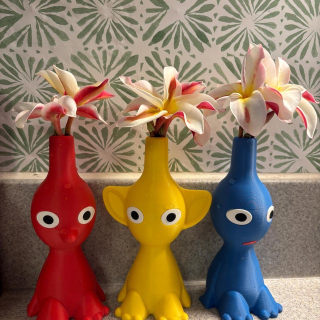 Pikmin Vases Set of 3: Red, Yellow & Blue 3D Printed Planters - Etsy