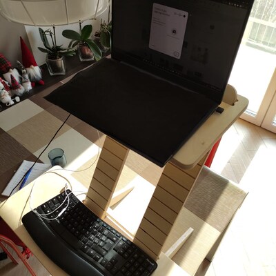 Laptop Stand and Screen Riser : Oak Wood Laptop or Tablet Holder ...