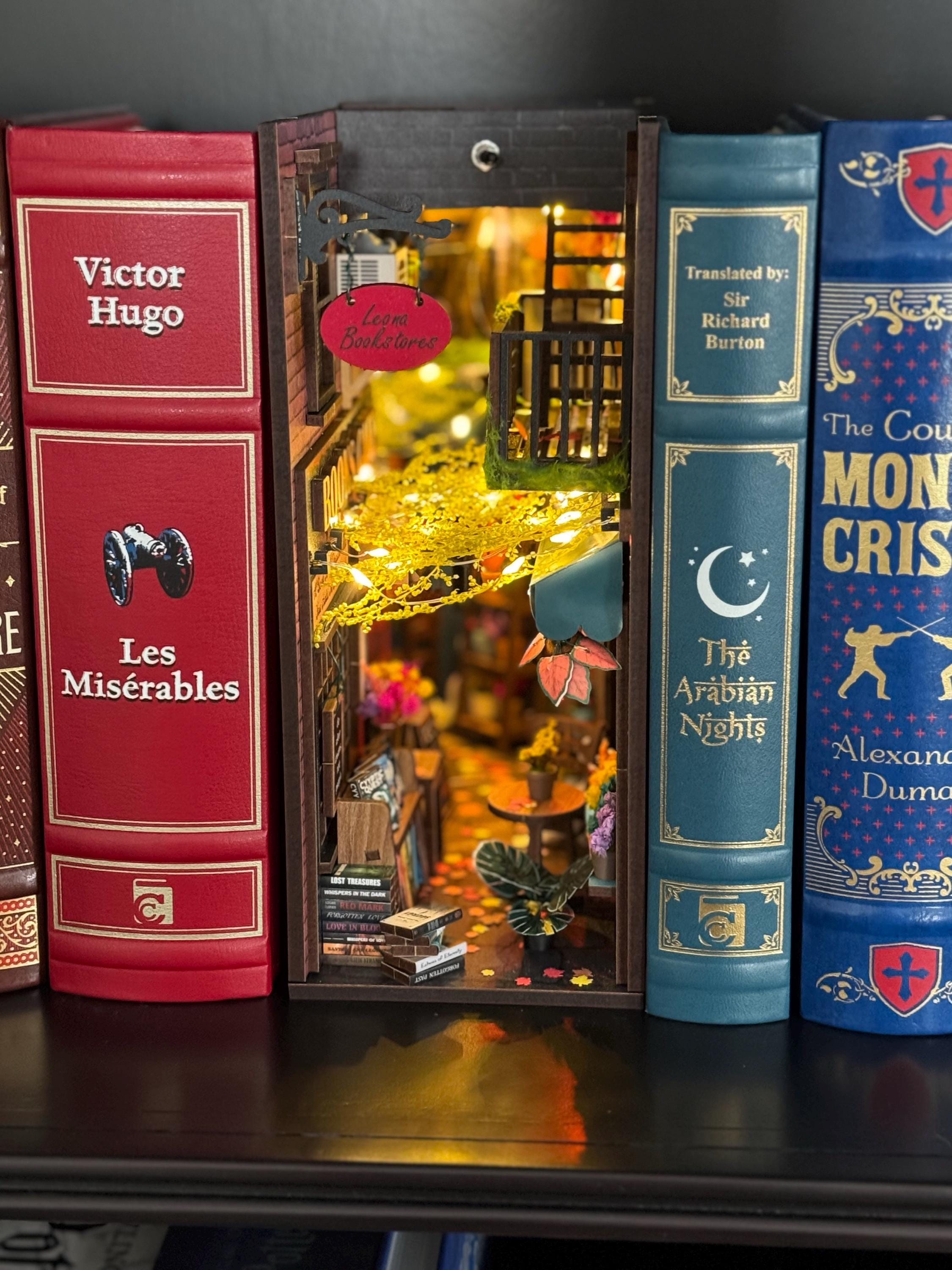 Dreamy MiniAlley Book Nook - Cozy Magical Reading - Booknook DIY kit Assembled