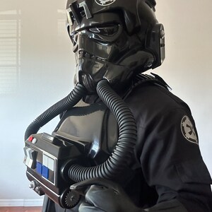 スター・ウォーズ タイ・ファイター パイロットをイメージしたレプリカ