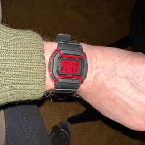 G-Shock 5600/5610用ワイヤーガード、ステンレススチール製バンパー