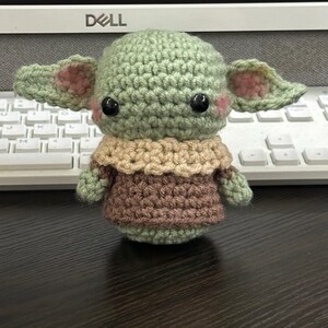 Baby Yoda grogu CROCHET PDF PATTERN english - Etsy