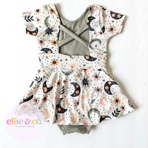 Seamless Repeat Pattern Whimsical Mushrooms | Digital Paper | Flowers Mushroom Sublimation Mushroom Wallpaper | commercial use