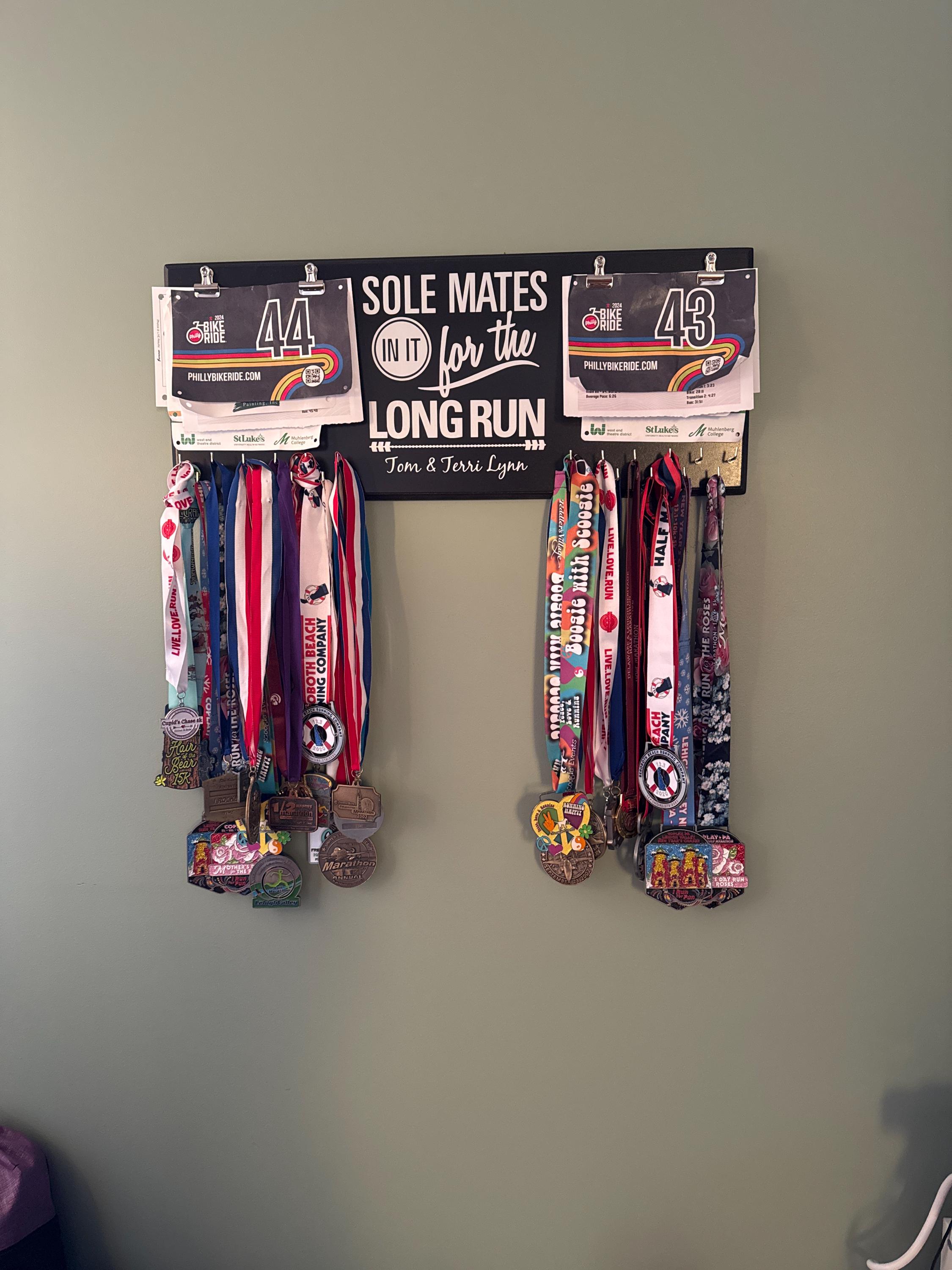 Couples Race Bib Medal Holder - Sole Mates Race MEDAL Bib Display - CUSTOMIZE Name Gift Idea Perfect Couples who Run