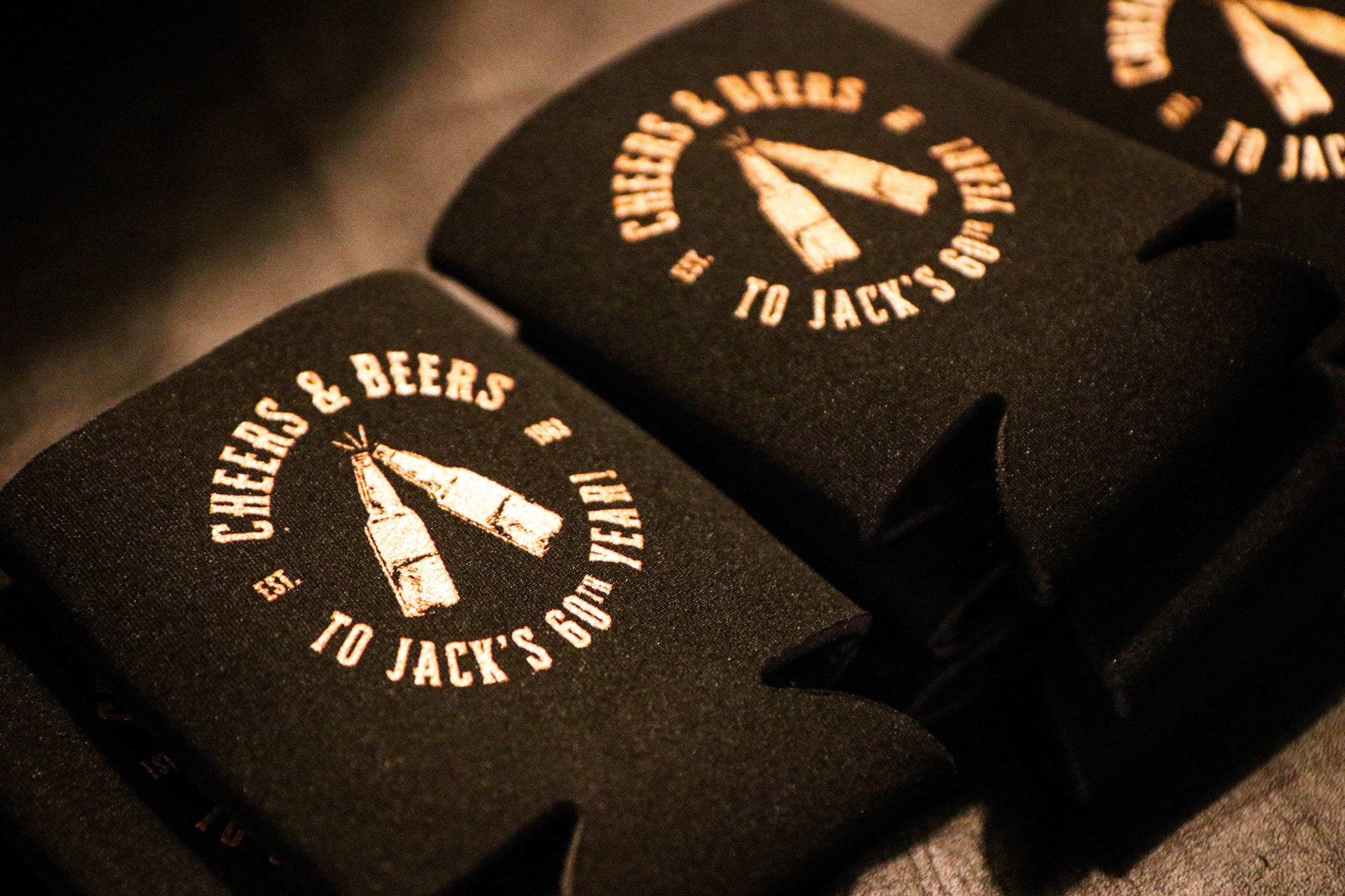Hochzeitsdosenkühler, personalisierte Dosenhalter, personalisierte Bierkühler, Dosenkühler, Hochzeitsgeschenke (372)