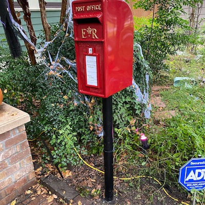 Elizabeth Regina Red ER Post Box - Etsy