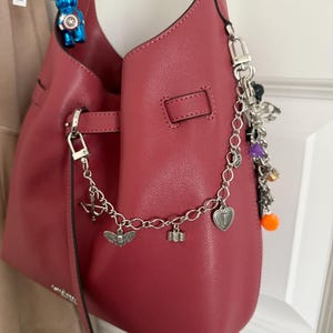 Taylor added a photo of their purchase