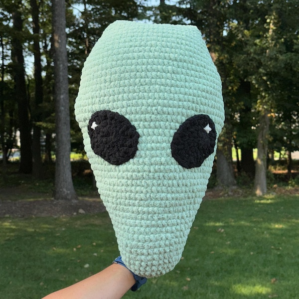 Crochet Alien Cushion Pattern Crochet Pillow Beginner Alien Pattern ...