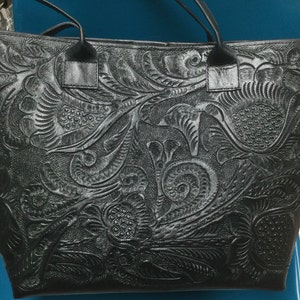 Kirsten added a photo of their purchase