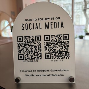 Arched QR Code Social Media Sign - 6x7.75