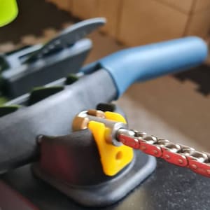 Concept2® Model D rower Handlebar holder for lubricating the chain | Model D rower | C2® Rower | Concept2® RowErg® | PM5 | PM4 | PM3 Concept2® Model D rower Handlebar holder for lubricating the chain | Model D rower | C2® Rower | Concept2® RowErg® | PM5 | PM4 | PM3
