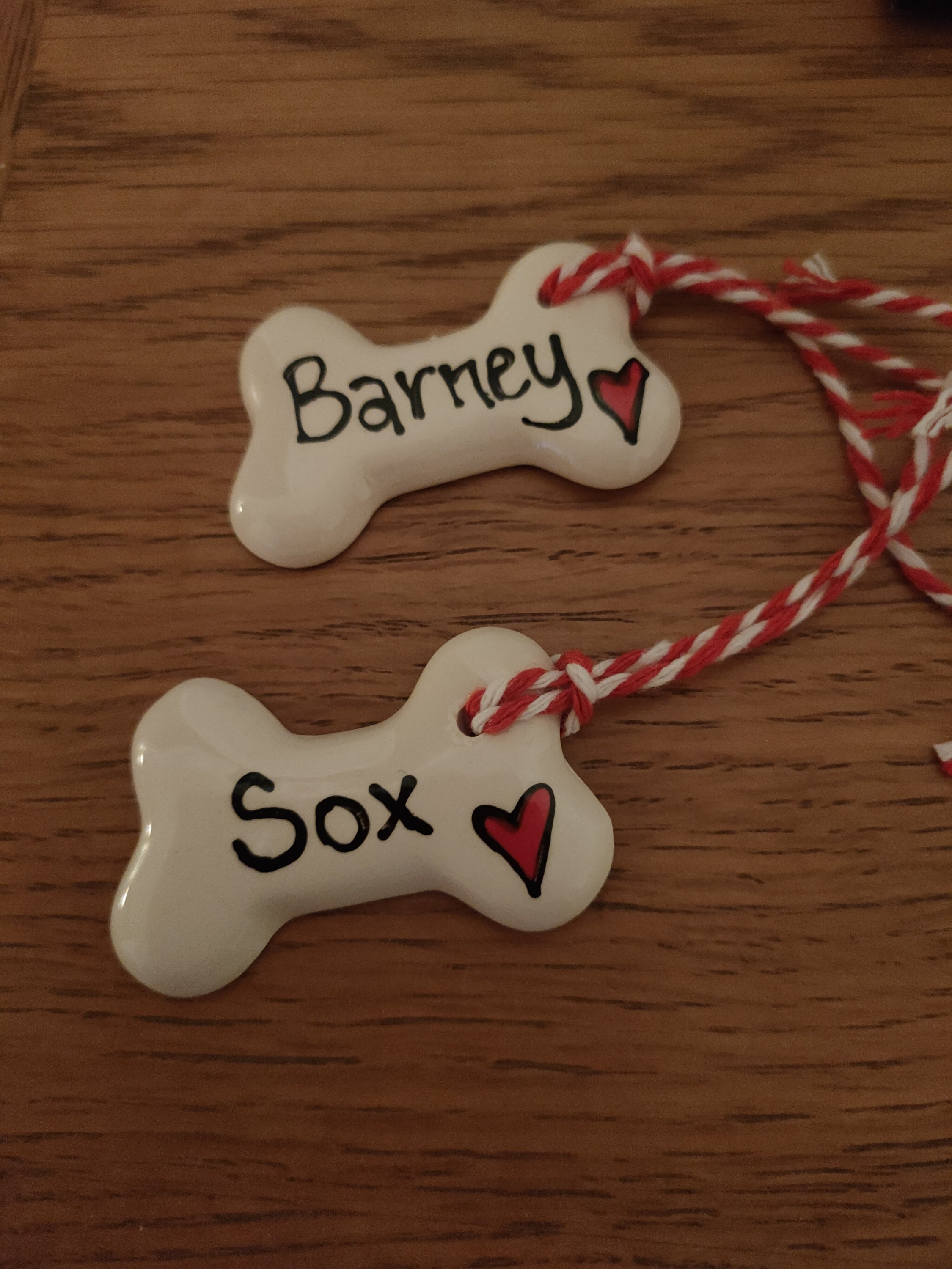 Dog Christmas decoration, personalised Christmas decoration, dog bone hanging decoration, personalised ceramic bone, gift for dogs, Xmas dog
