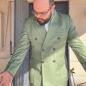 メンズ セージグリーン ダブルブレストスーツ – クラシックテーラード