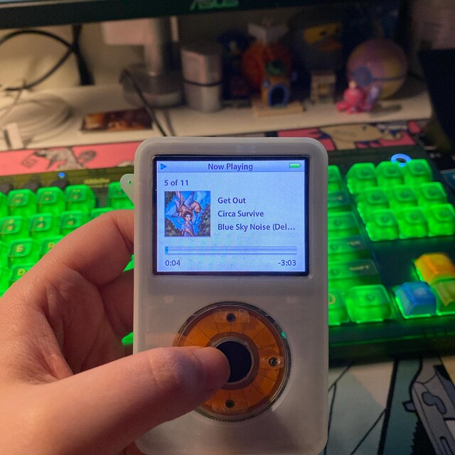 Apple iPod Classic - 第5世代、クリア＋ブラック 2 (3000mAh