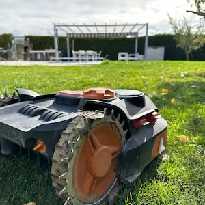 Robotic Lawn Mower Spikes Worx Landroid S/meter Models USA: Please Check  Sizes -  Israel