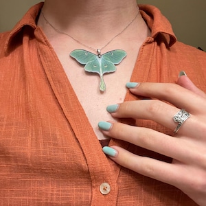 Elle added a photo of their purchase