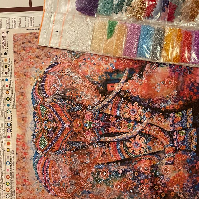アートキャンバスのビーズ刺繍キット「インドの奇跡」。DIYビーズ