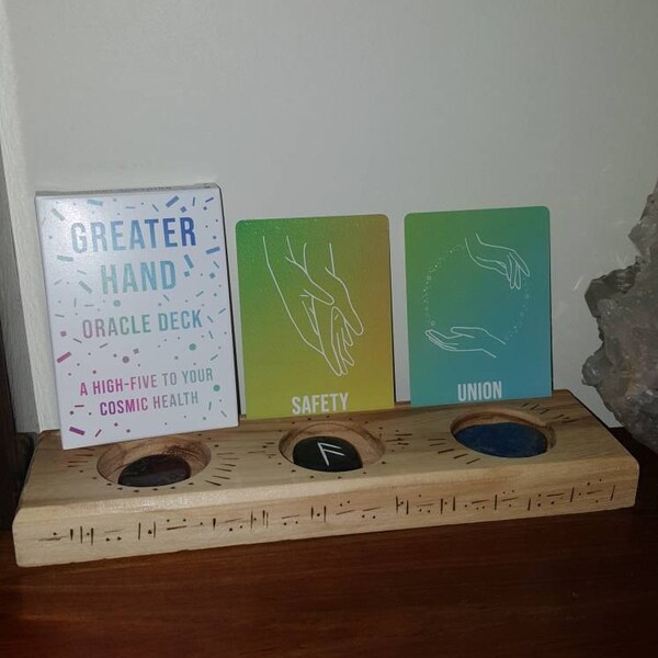 Greater Hand Oracle Cards; a Tarot Companion Deck - Etsy