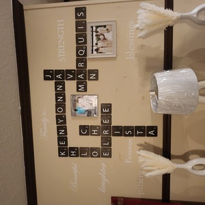 12枚セット 家族名言 言葉 ビニール ウォールステッカー ファミリーウォールデカール 写真フレーム 壁 ファミリールーム アートデコレーション ホームデコレーシ : ファミリーウォールデカール14枚セット 家族の言葉の引用句 ビニール ステッカー ピクチャーフレーム 壁装飾 DIY  リビングルーム ダイニングルーム ファミリールーム アート装飾 マットブラック (フォトフレームは含まれていません) : DIY・工具・ガーデン