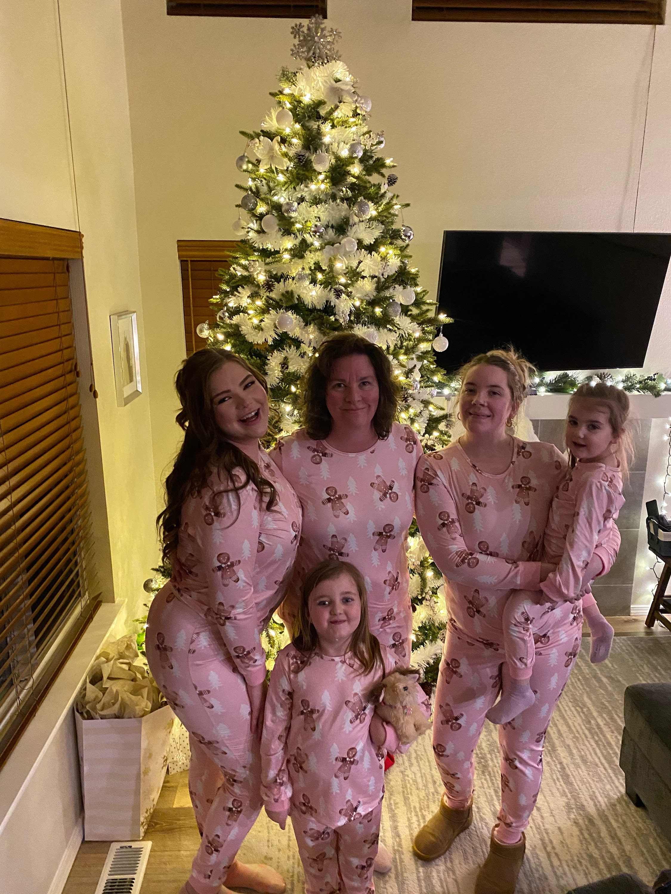 gingerbread pajamas, christma pajamas, christmas famili, family christmas, matching pajamas, pajamas partie, pajama party, family matching