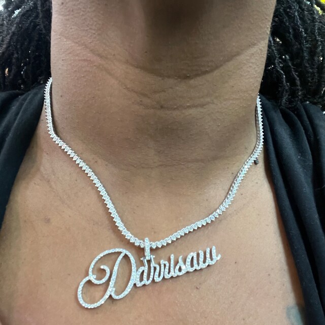 Anushka sale name necklace