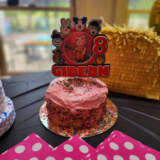 Piggy Roblox cake  Roblox cake, Piggy cake, Piggy birthday party