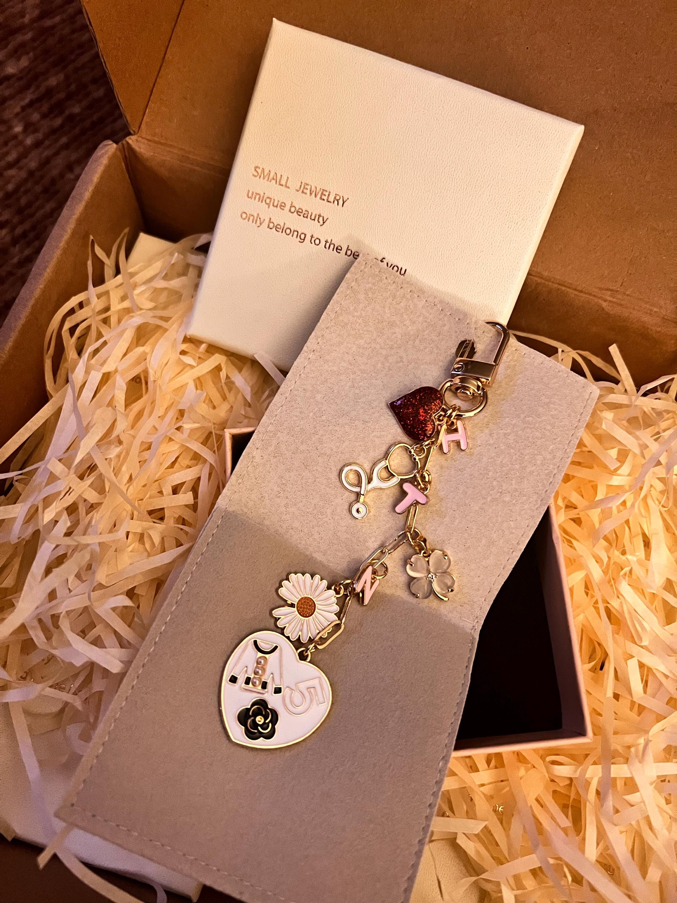 Personalized charm keychains, pendant keychains, bag charms, charm bag charms, personalized keychains, car keychains, wallet accessories