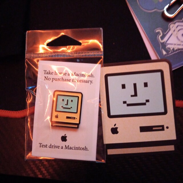 レア！　Macintosh ピンバッジ　Apple ペンダント　セット レア！ Macintosh ピンバッジ Apple ペンダント セット 2025年