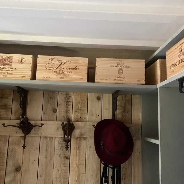 thumbnail image 2 of Single Vintage Wooden Wine Box Crate - Shabby Chic Storage - Upcycled/Used 2 of 5