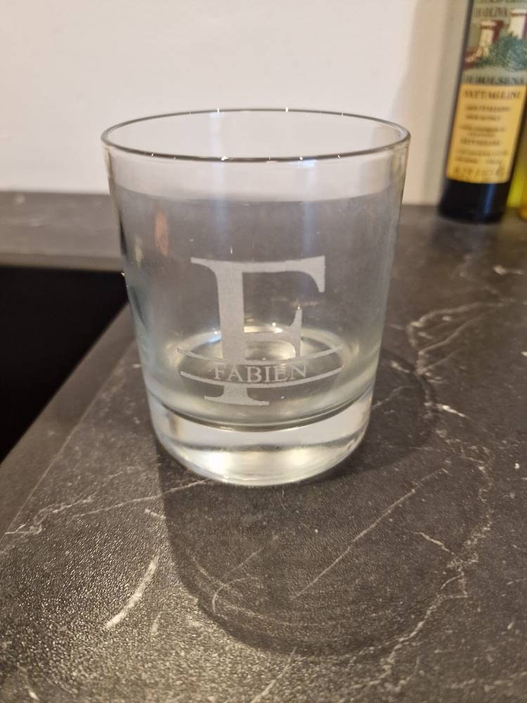 Personalisiertes Glas, mehrere Designs und Glasarten – Weinglas, Pint und Bierglas, Whisky, Champagner, Gin, Latte – gravierte personalisierte Geschenke