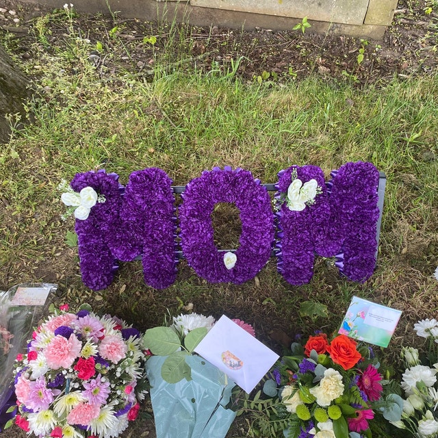 Personalized 3-Letter Silk Mum Wreath - Artificial Floral Tribute For
