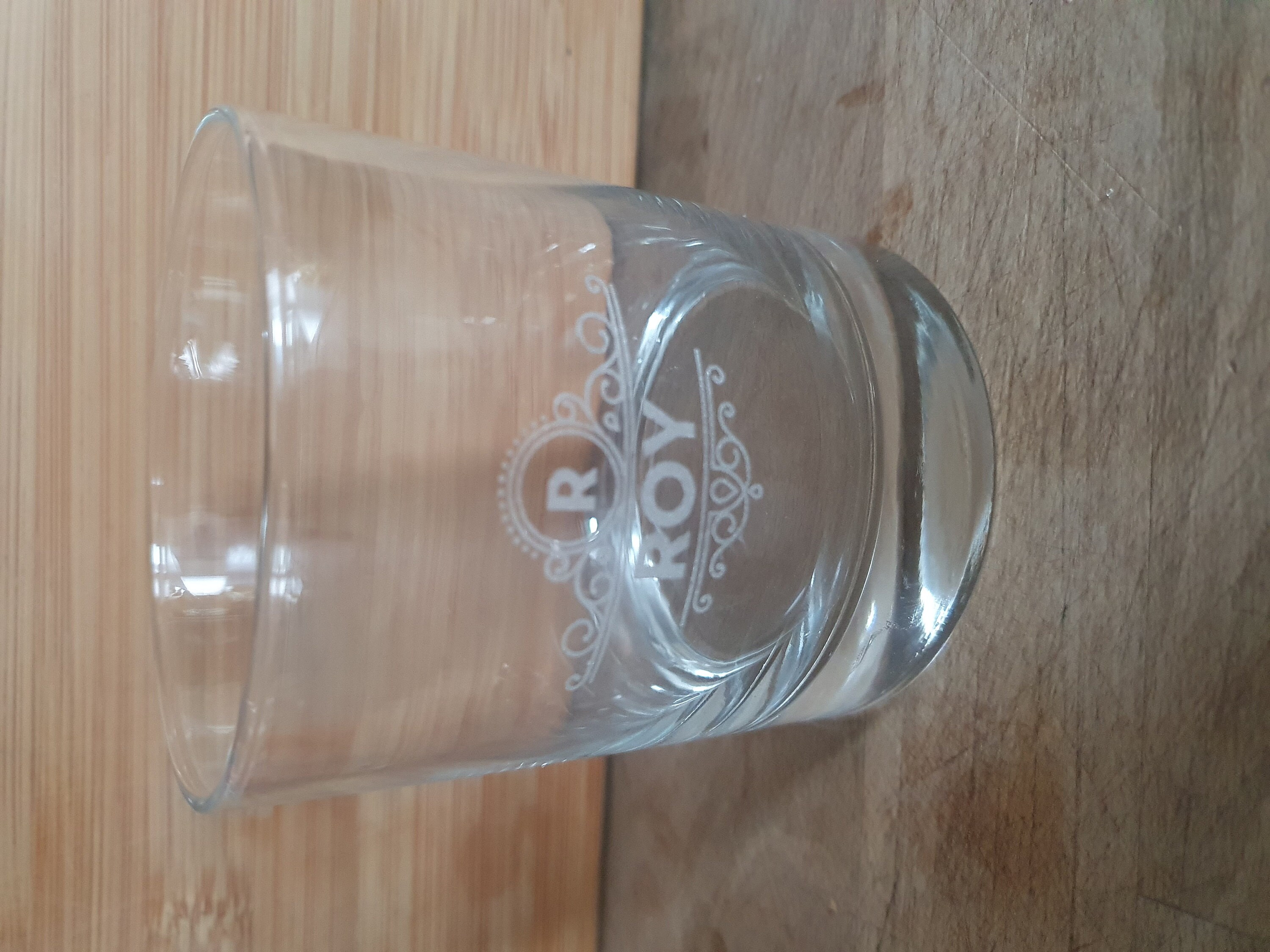 Personalisiertes Glas, mehrere Designs und Glasarten – Weinglas, Pint und Bierglas, Whisky, Champagner, Gin, Latte – gravierte personalisierte Geschenke