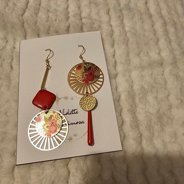 Lot De Boucles D'oreilles Dépareillées Dorées - Pierres Bleues Et Blanches, Occasion