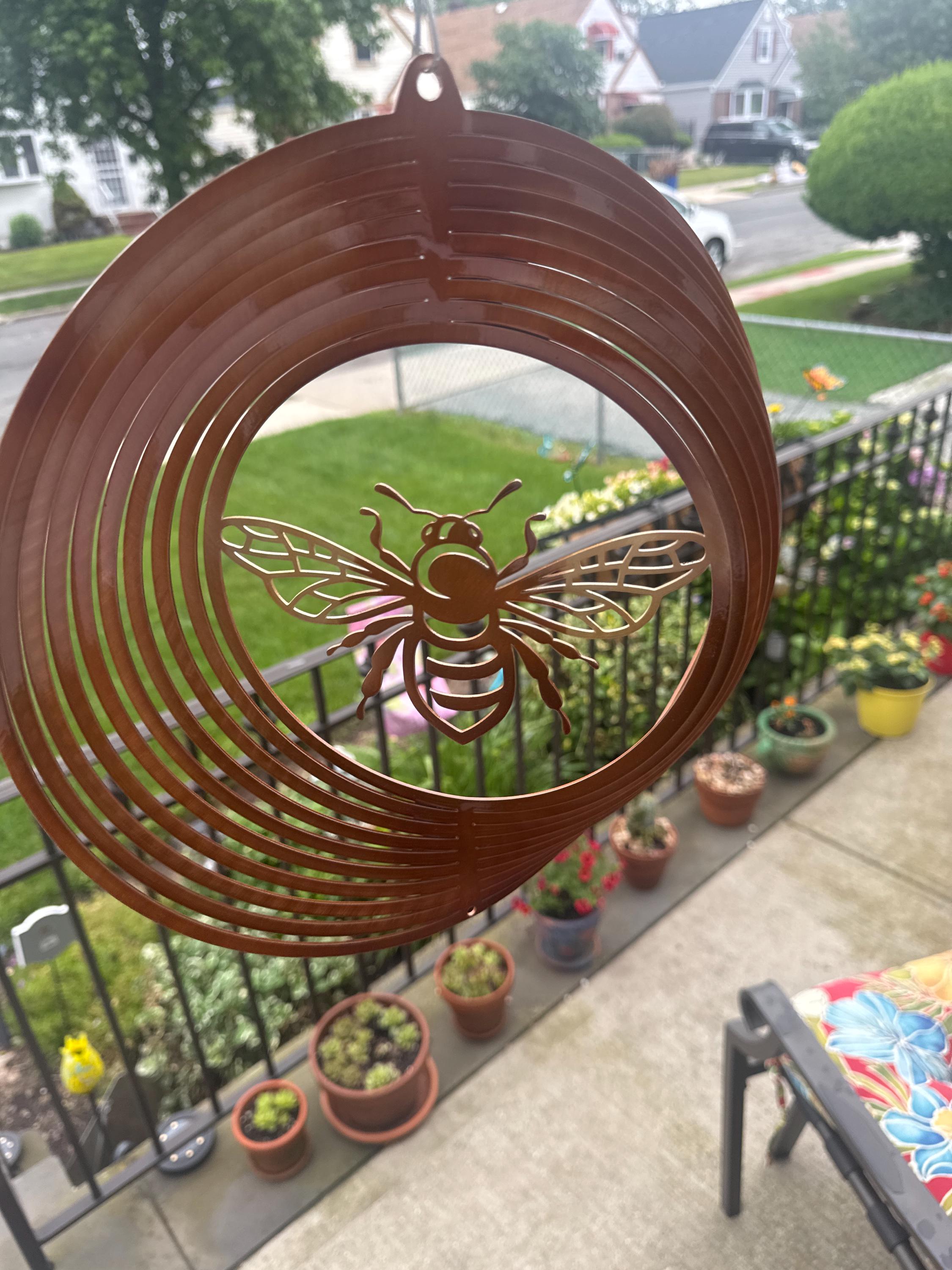 Honey bee metal art wind spinner, honey bee decor, gift for gardener, garden decorations, honey bee garden accent