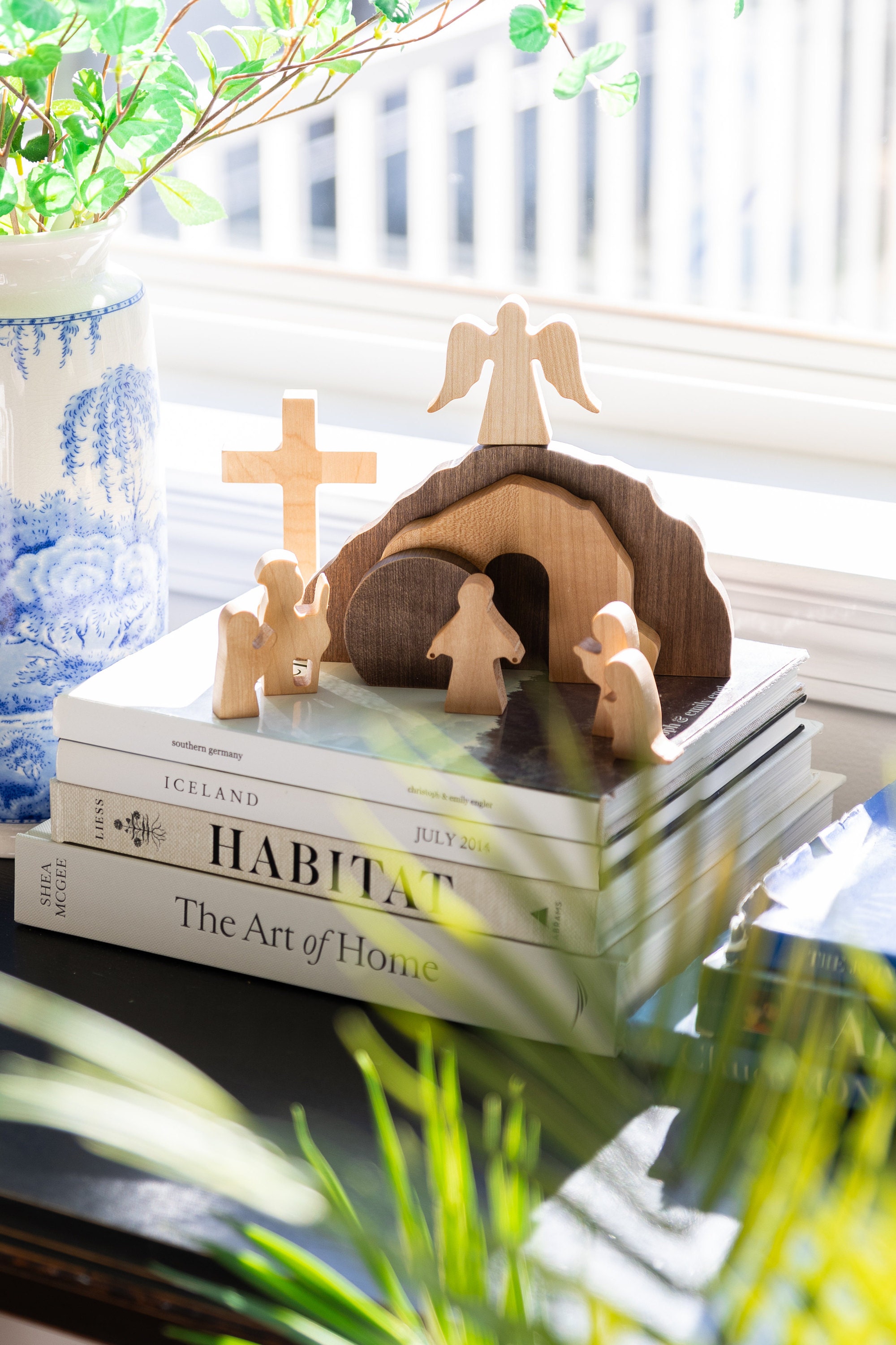 Osterdekoration, Auferstehungsszene, christliches Dekor, handgemachtes Osterandenken, Heimgeschenk, religiöse Ostergeschenke für die Familie, leeres Grab, Massivholz