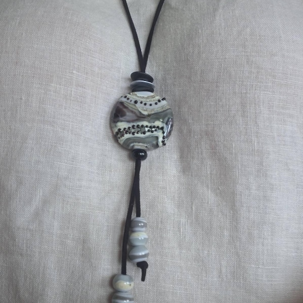 A Super Cute Module Snakes Pearl, Different Colors to Choose From, With ...