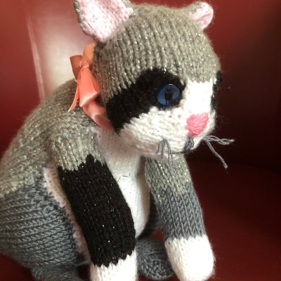 KNITTING PATTERN Pretty Sitting Kitten (Instant Download) - Etsy