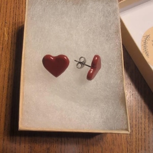 Kaytlin added a photo of their purchase