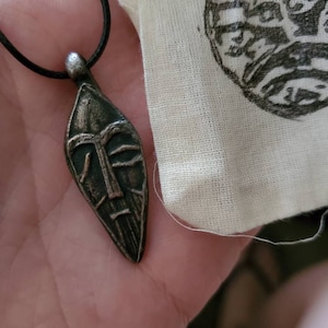 Viktoria added a photo of their purchase