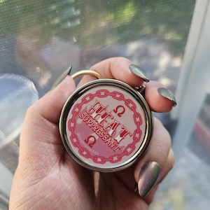 Taylor added a photo of their purchase