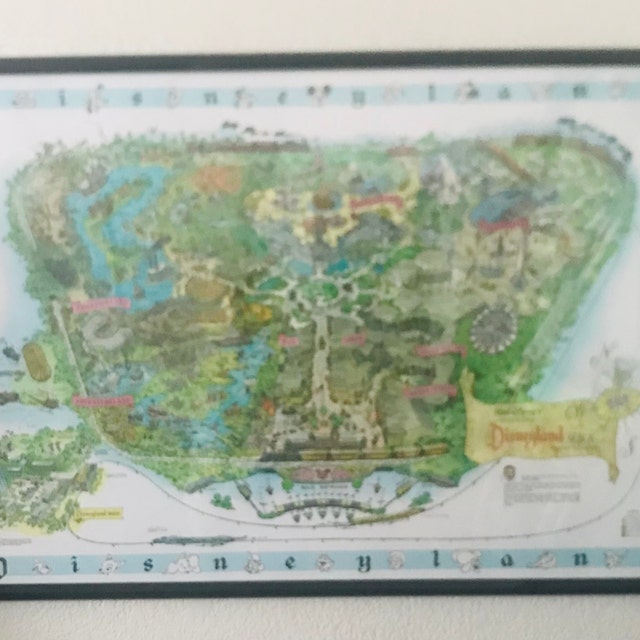 【アメリカで購入】Disney MAPS il_340x270.5018949689_1z73.jpg