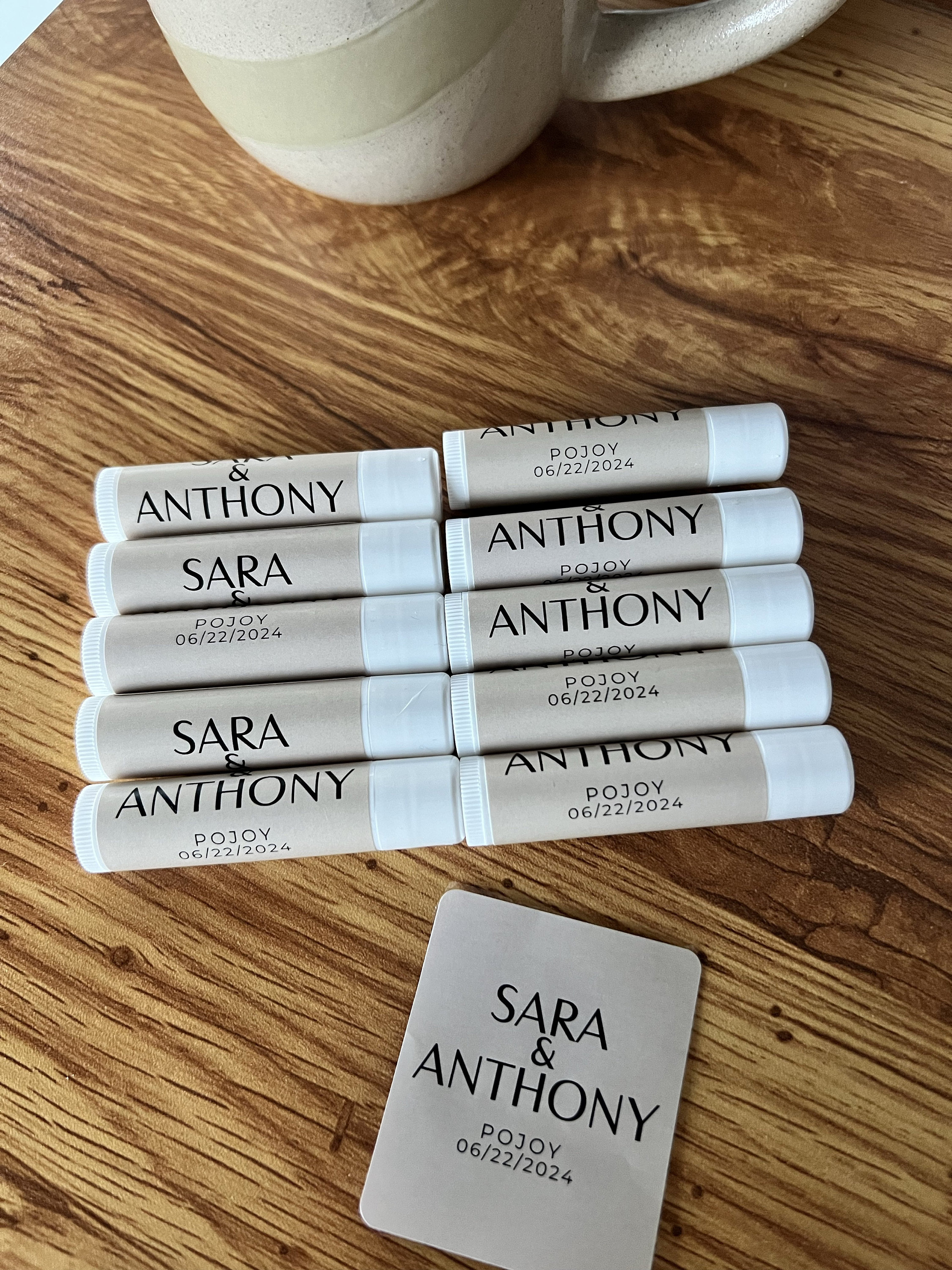 Lippenbalsam zur Hochzeit - Lippenglanz zur Hochzeit - Modernes Hochzeitsgeschenk - Personalisierter Lippenbalsam - Party-Gastgeschenke - Brautparty-Gastgeschenke - Individuelle Etiketten