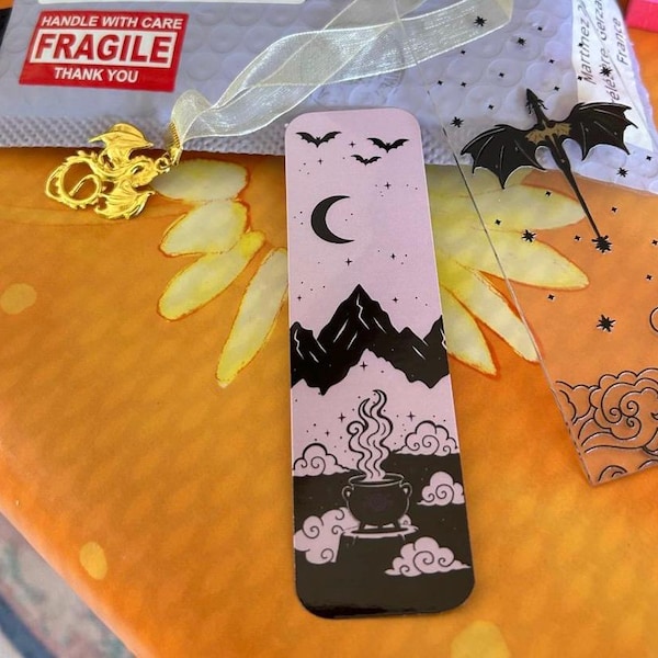 Signet Bookmarks Fourth Wing Acrylic Bookmark With Signet - Etsy