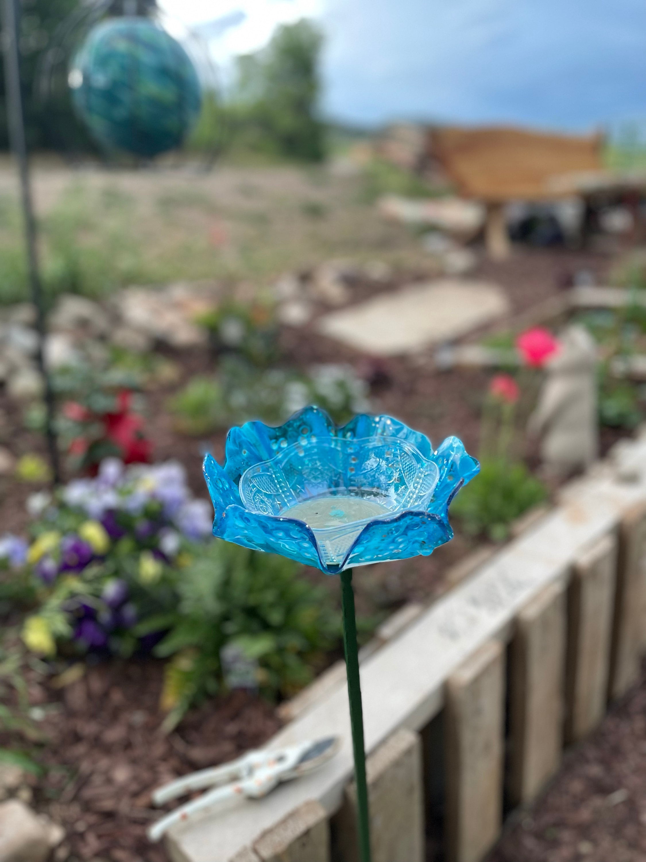 Stunning Organic Resin Flower Bird Feeder and Bee Bath for Garden Pollinators