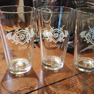 CUSTOM Coffee Shop Pint  verre Custom Designed Gift for a 