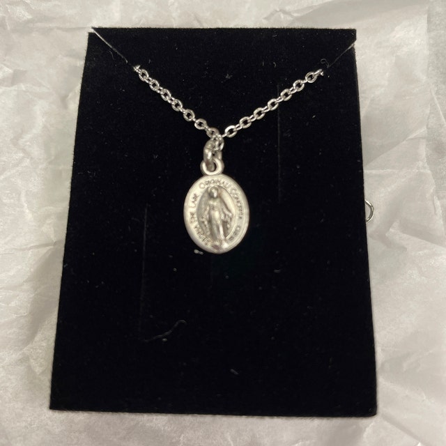 ネックレス・ペンダント [MERRYMOTIVE] 5 identity pendant surgical steel Necklace Amazon.com: Rosa Mistica Medal Necklace Virgin Mary Pendant